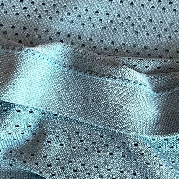 Lululemon Breeze By Short Sleeve *Squad Ice Cave Size 4 / 6 Mesh Run Gym - Picture 5 of 5